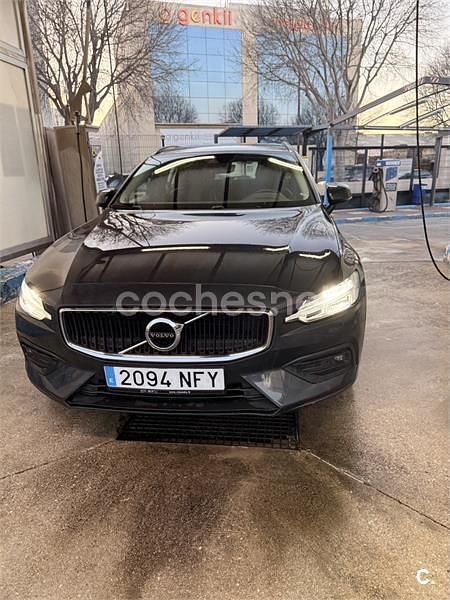 Usado Volvo V60 150 CV (110 kW) 2019 Gris / plata Familiar