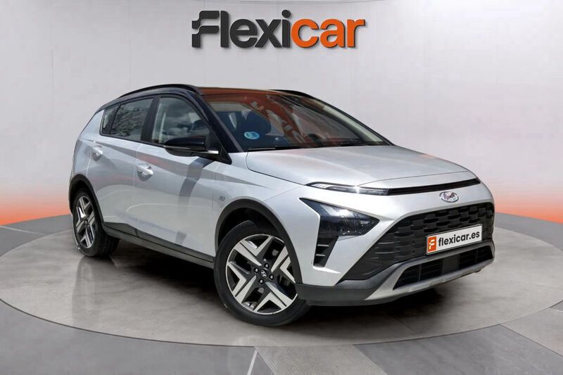 Gris Usado 2022 Hyundai Bayon SUV | 12.490 € (Precio justo) - Imagen 1/4