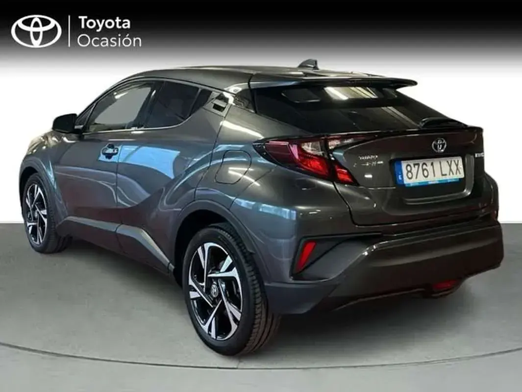 Usado Toyota C-HR Advance 122 CV (89 kW) 2022 Gris SUV