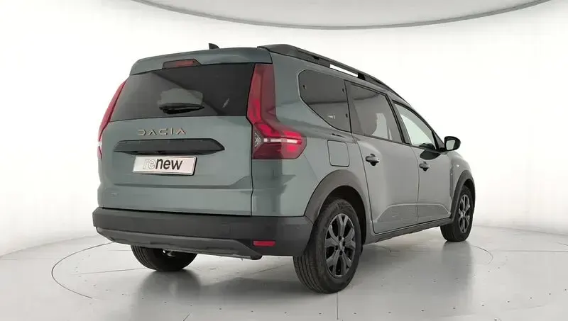 Usado Dacia Jogger Extreme 140 CV (102 kW) 2025 Verde Monovolumen