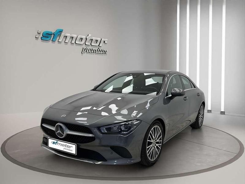 Usado Mercedes CLA200 Shooting Brake 150 CV (110 kW) 2022 Gris Familiar