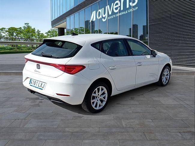 Usado Seat Leon Reference 116 CV (85 kW) 2022 Blanco Utilitario