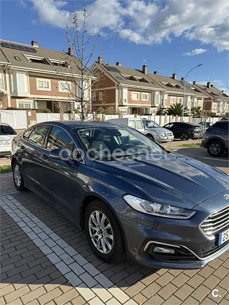 Usado Ford Mondeo Trend 150 CV (110 kW) 2019 Azul Berlina