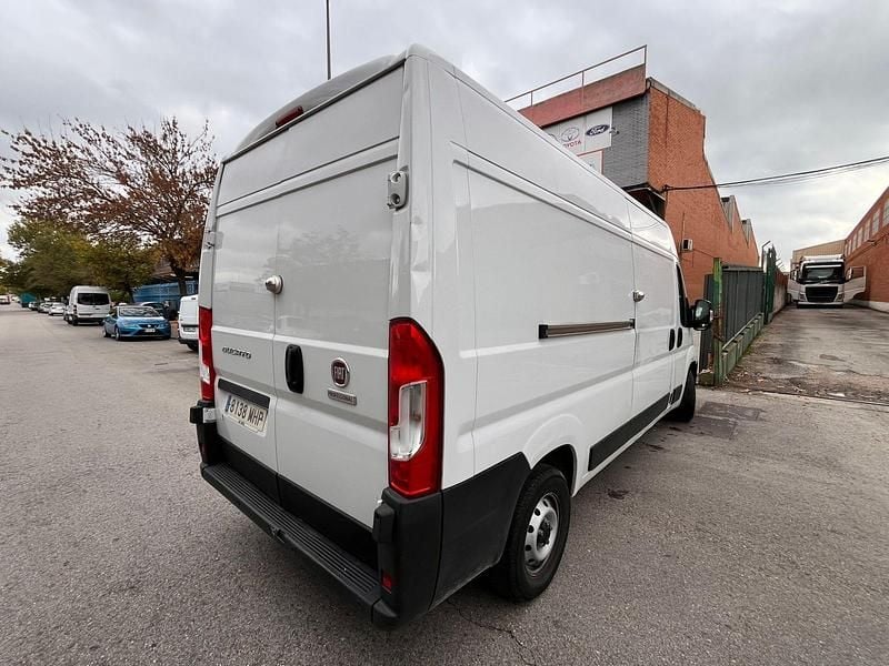Usado Fiat Ducato 140 CV (102 kW) 2023 Blanco Van