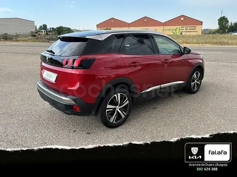 Usado Peugeot 3008 Allure 130 CV (95 kW) 2019 Granate SUV