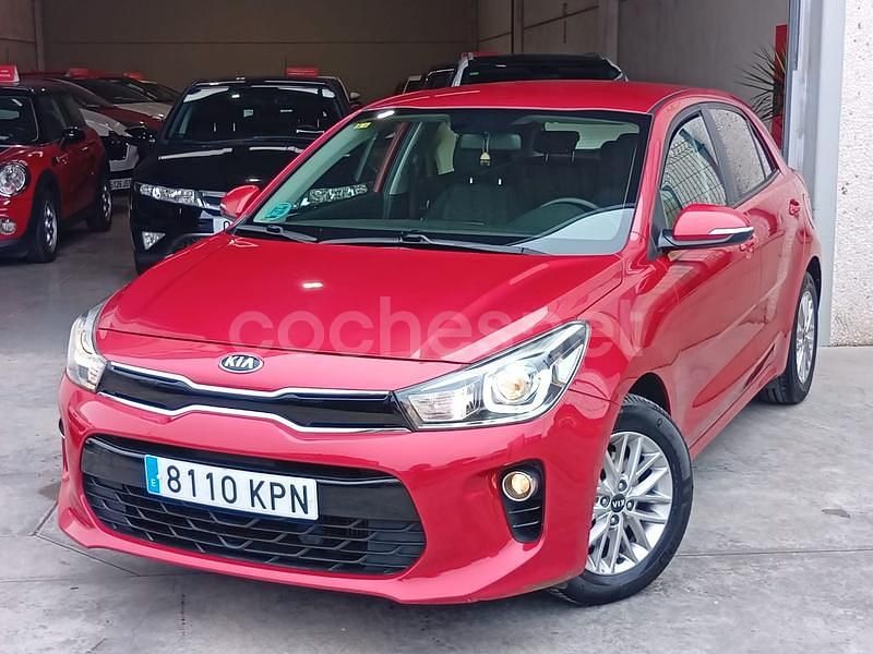 Käytetty Kia Rio 100 HP (73 kW) 2018 Punainen Sedan