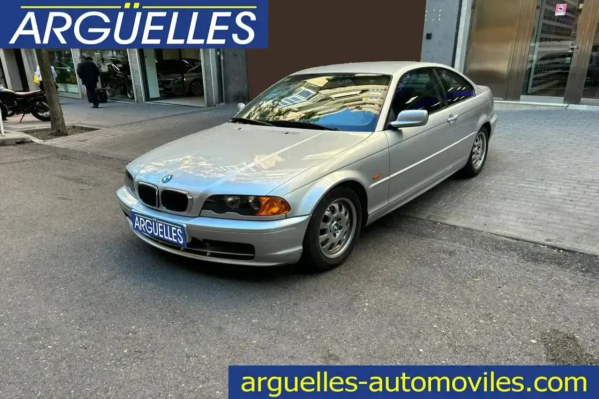 Usado BMW 318 143 CV (105 kW) 2002 Coupe