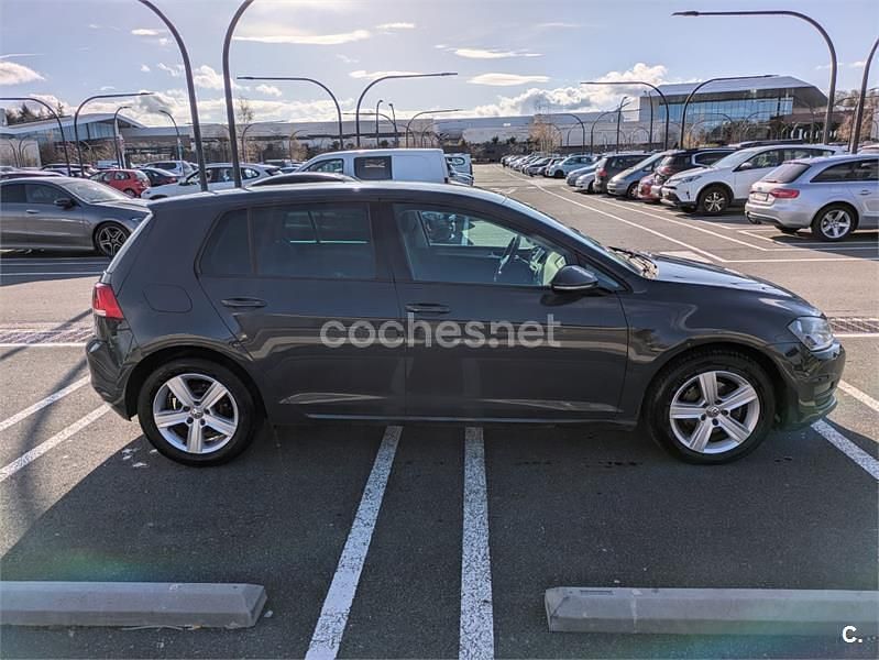 Usado VW Golf VII Advance 110 CV (80 kW) 2015 Gris / plata Berlina