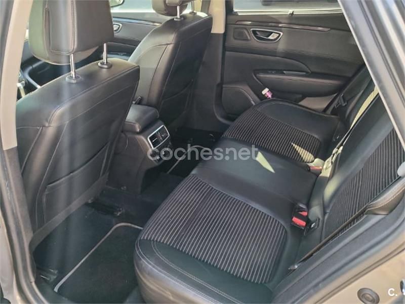 Usado Renault Talisman Intens 130 CV (95 kW) 2017 Gris / plata Familiar