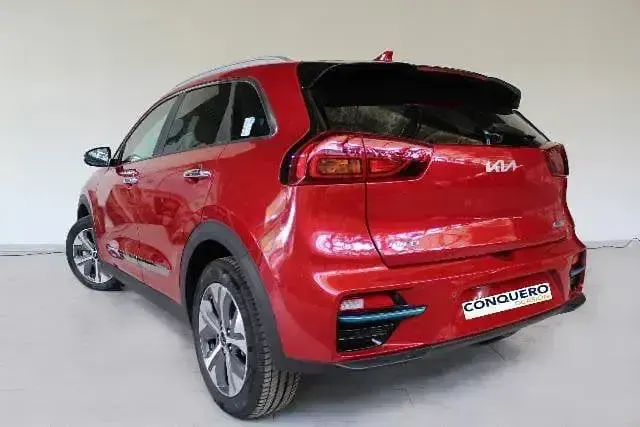 Usado Kia Niro 150 kW (204 CV) 2022 Rojo SUV