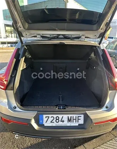 Usado Volvo XC40 Plus 175 kW (238 CV) 2023 Eléctrico SUV