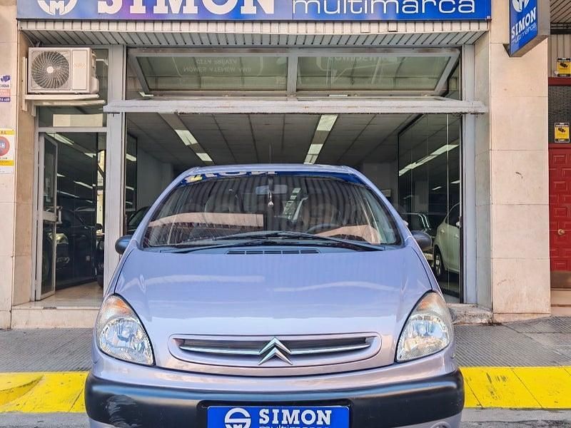 Usado Citroën Xsara Picasso 117 CV (86 kW) 2000 Gris / plata Monovolumen