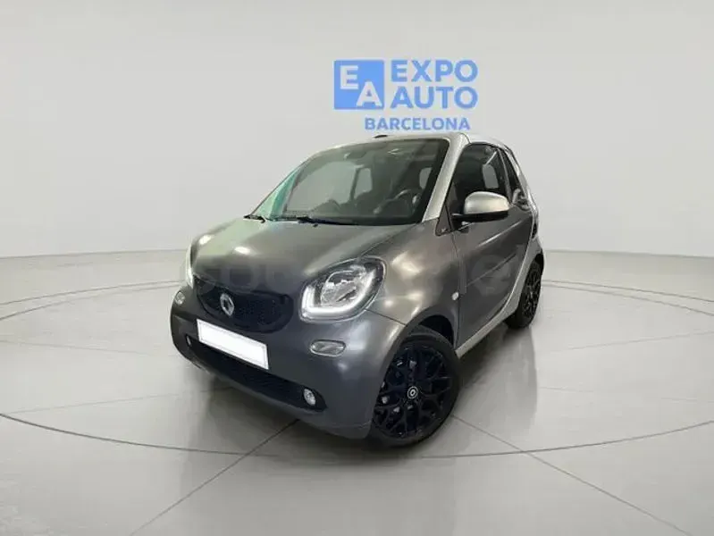 Usado Smart ForTwo Cabrio Passion 90 CV (66 kW) 2016 Gris / plata Descapotable