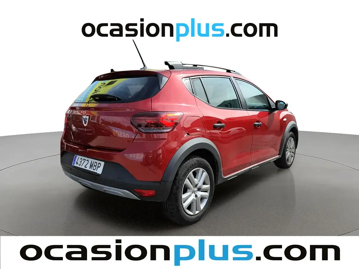 Usado Dacia Sandero Essentiel 101 CV (74 kW) 2022 Rojo Utilitario