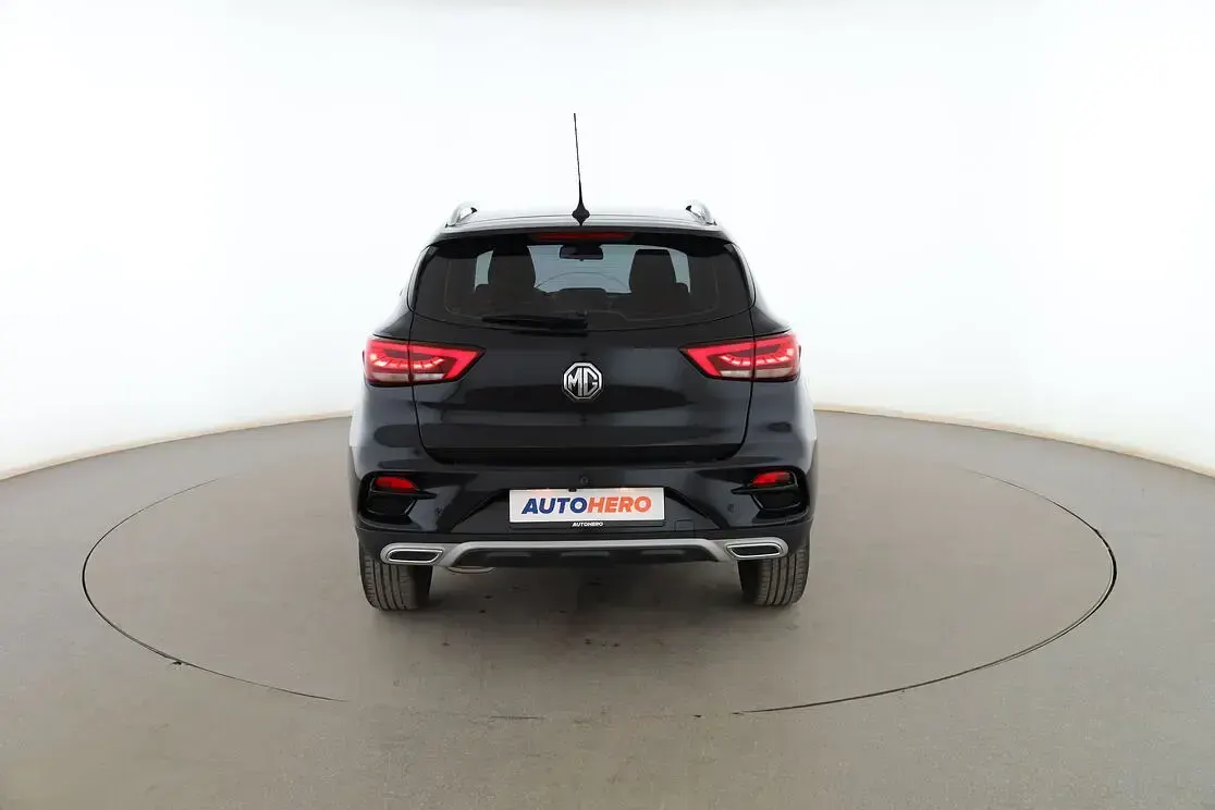 Usado MG ZS Luxury 111 CV (81 kW) 2022 Negro SUV