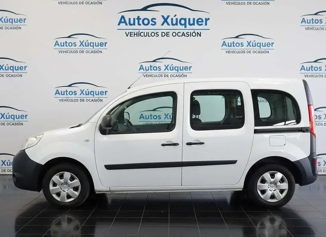 Usado Renault Kangoo SE 90 CV (66 kW) 2019 Blanco Monovolumen