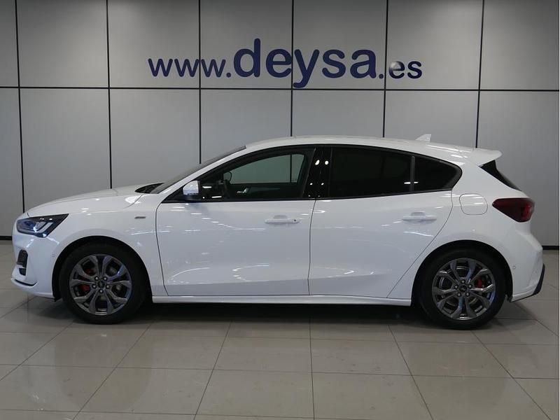 Usado Ford Focus ST-Line 125 CV (91 kW) 2023 Blanco Berlina