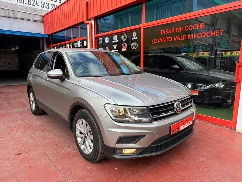 Usado VW Tiguan Edition 150 CV (110 kW) 2020 Gris SUV