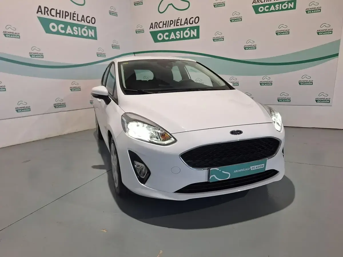 Usado Ford Fiesta Trend 100 HP (73 kW) 2021 Branco Sedan
