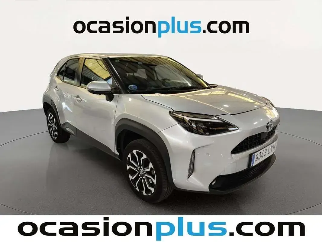 Usado Toyota Yaris Cross Active 116 CV (85 kW) 2022 Gris SUV