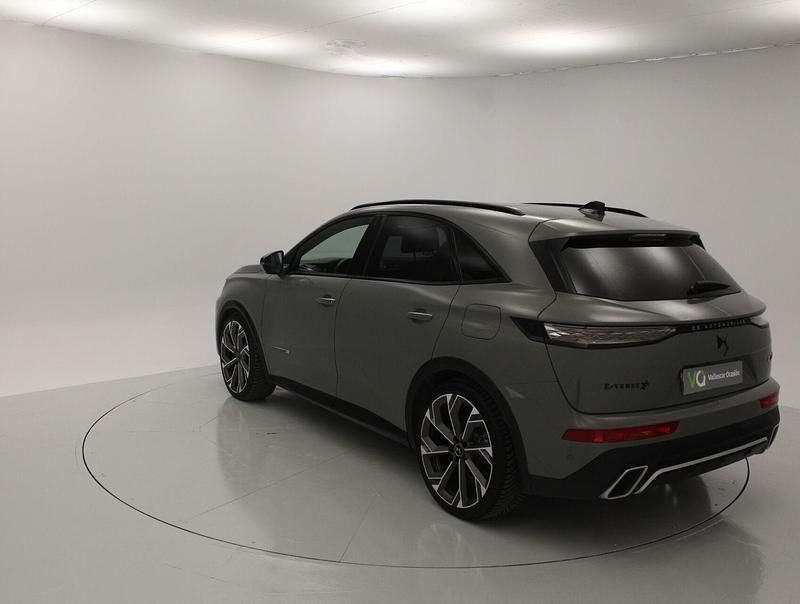 Usado DS Automobiles DS7 Crossback 360 CV (264 kW) 2022 Gris / plata SUV