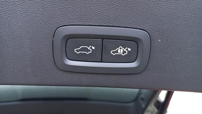 Usado Volvo XC40 Plus 211 CV (155 kW) 2023 Otro SUV