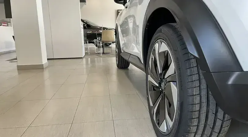 Usado Nissan Juke N-Connecta 143 CV (105 kW) 2025 Skyline grey metalizado SUV