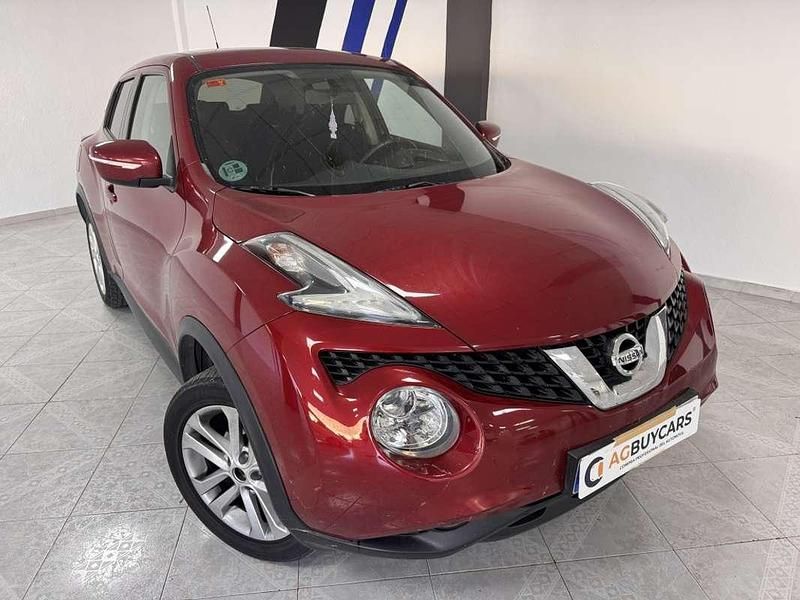 Usado Nissan Juke Acenta 110 HP (80 kW) 2016 Vermelho SUV