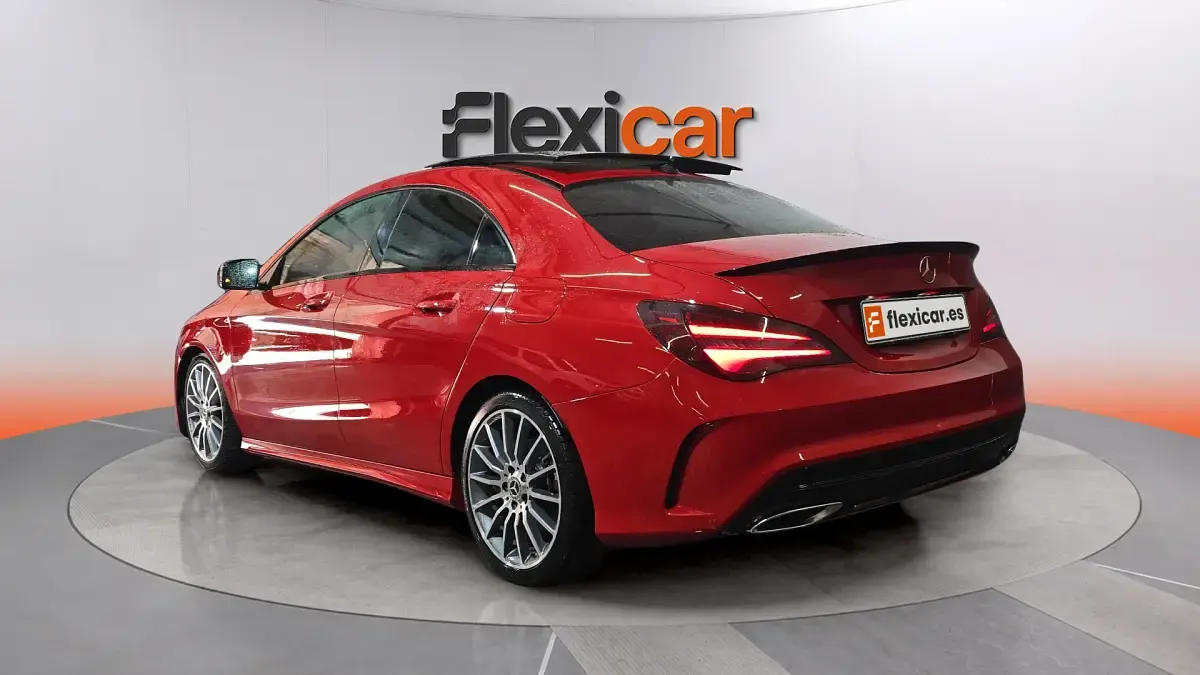 Usado Mercedes CLA220 177 CV (130 kW) 2018 Rojo Coupe
