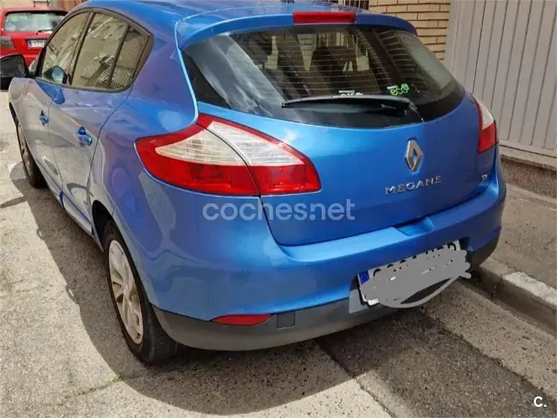 Usado Renault Mégane Expression 115 CV (84 kW) 2013 Azul Berlina