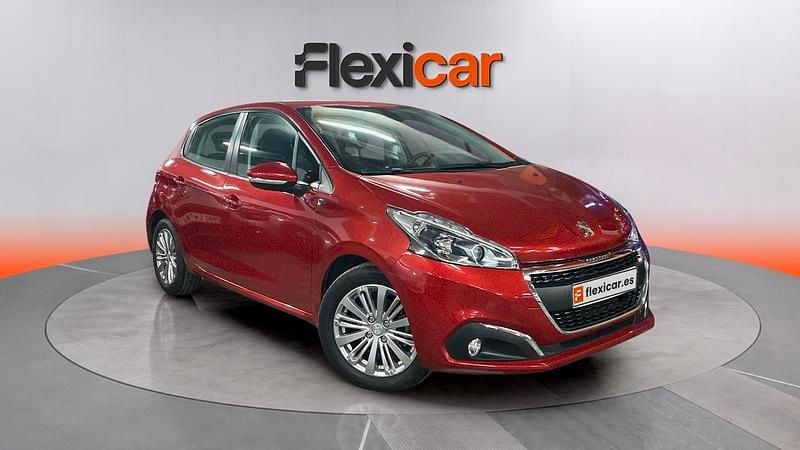 Usado Peugeot 208 Signature Sky 110 CV (80 kW) 2019 Granate Utilitario