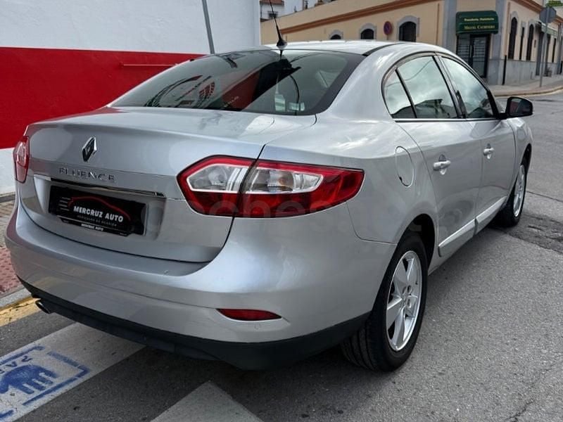 Usado Renault Fluence Dynamique 110 CV (80 kW) 2012 Gris / plata Berlina