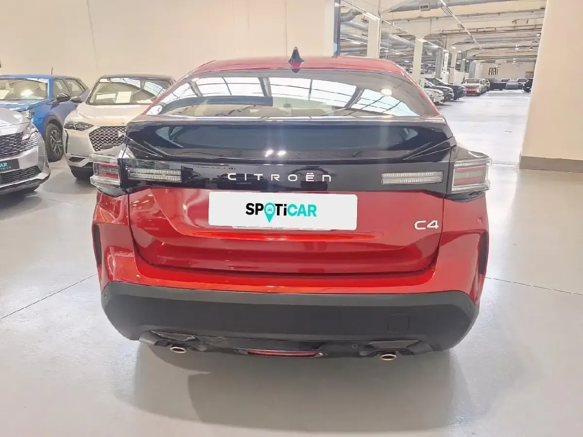 Usado Citroën C4 Business Class 147 CV (108 kW) 2025 Rojo SUV