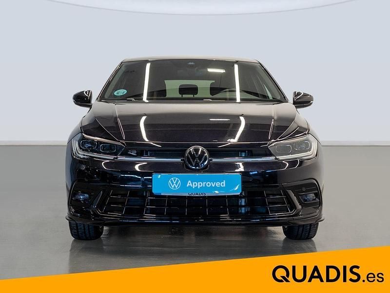 Usado VW Polo R-line 110 CV (80 kW) 2022 Negro Utilitario