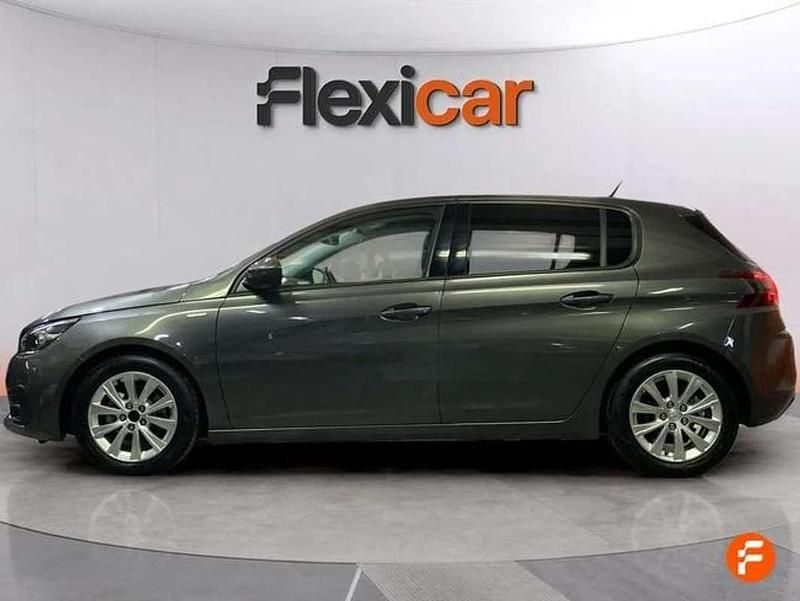 Usado Peugeot 308 SW Allure 131 CV (96 kW) 2020 Gris Familiar