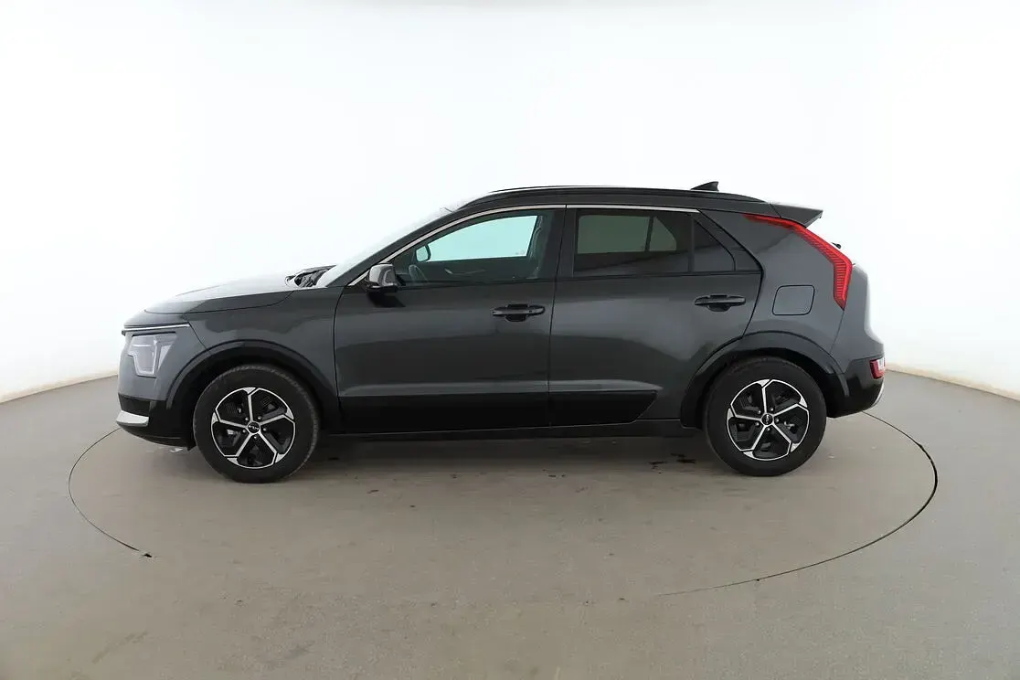 Usado Kia Niro 141 CV (103 kW) 2023 Gris SUV