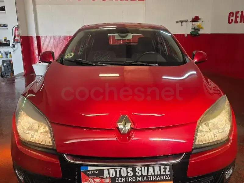 Usado Renault Mégane III Bose Edition 110 CV (80 kW) 2013 Granate Berlina