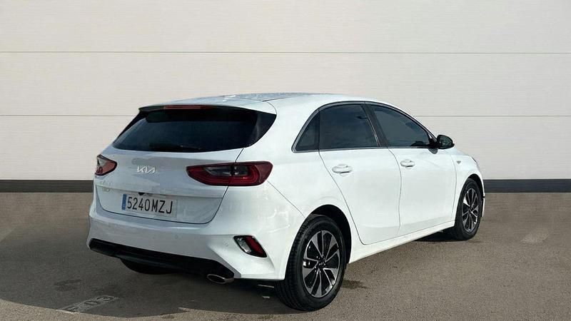 Usado Kia Ceed 100 CV (73 kW) 2025 Blanco Utilitario