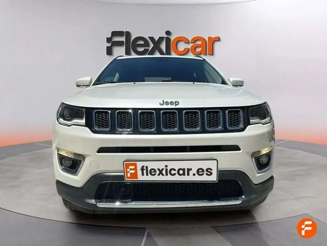 Usado Jeep Compass 140 CV (102 kW) 2018 Blanco SUV