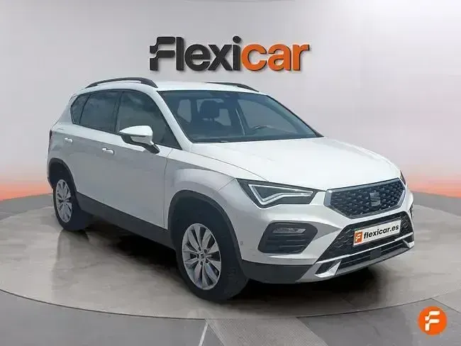 Usado Seat Ateca Style 150 CV (110 kW) 2022 Blanco SUV