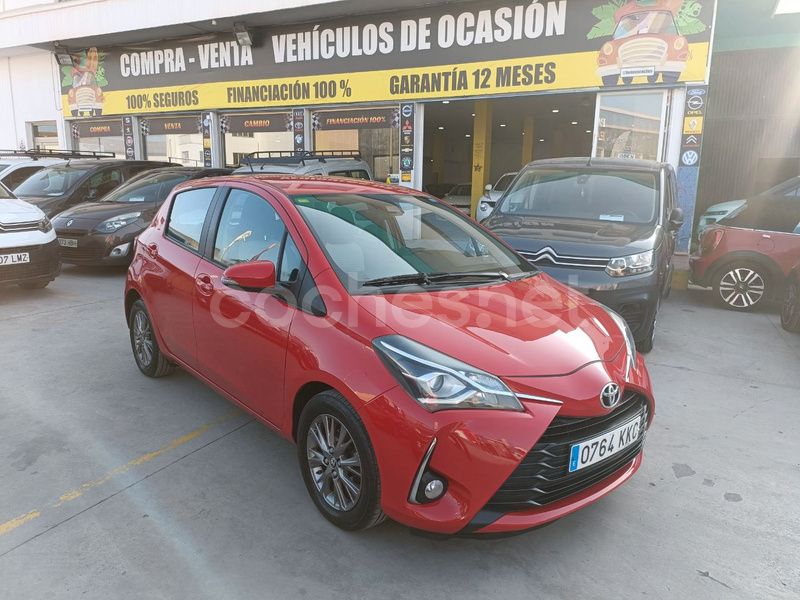 Rojo Usado 2018 Toyota Yaris Active Berlina | 11.990 € (Un poco caro) - Imagen 1/4