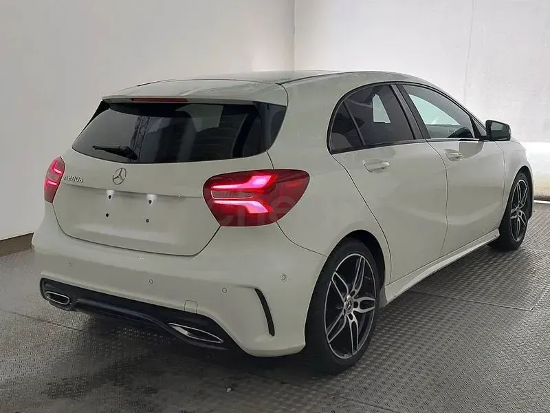 Usado Mercedes A200 136 CV (100 kW) 2017 Blanco Berlina