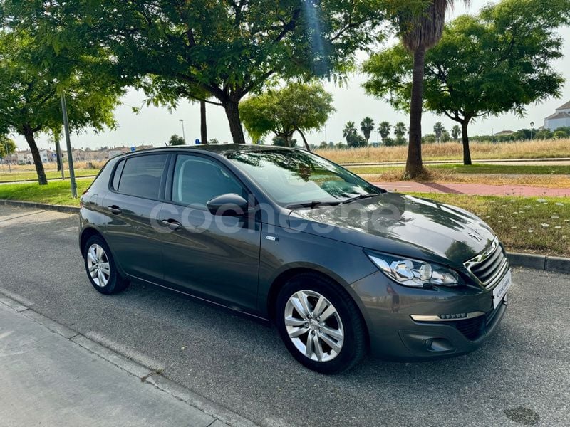 Gris / plata Usado 2017 Peugeot 308 Active Berlina | 7990 € (Super precio) - Imagen 1/4