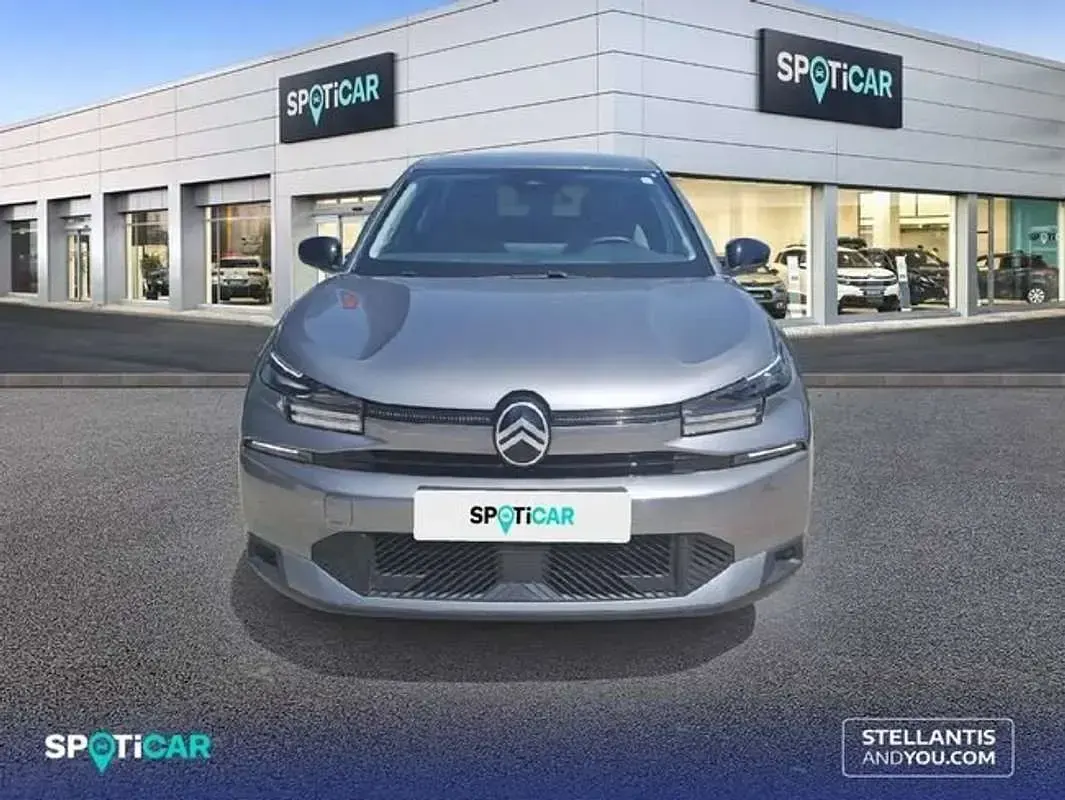 Usado Citroën C4 136 CV (100 kW) 2025 Gris SUV