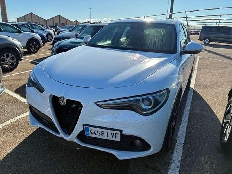 Usado Alfa Romeo Stelvio Sprint 190 CV (139 kW) 2021 Blanco SUV