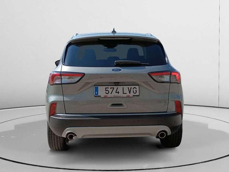 Usado Ford Kuga Titanium 192 CV (141 kW) 2021 Gris SUV