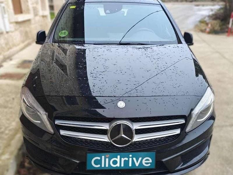 Usado Mercedes A250 AMG line 211 CV (155 kW) 2013 Negro Utilitario
