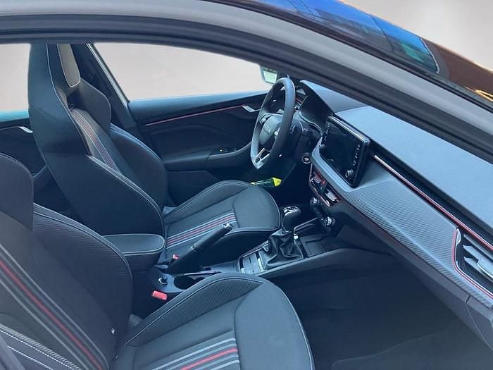 Usado Skoda Kamiq Monte Carlo 150 CV (110 kW) 2025 Blanco SUV