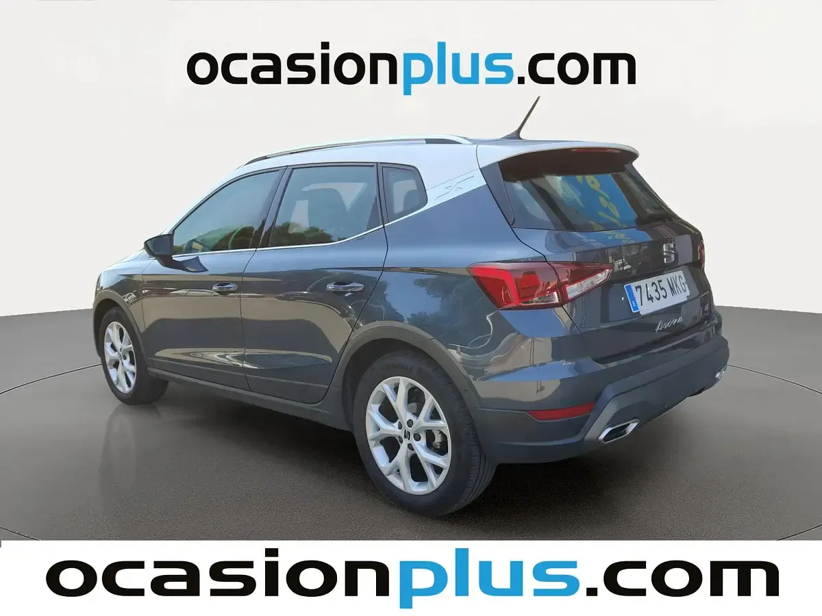 Usado Seat Arona FR 110 CV (80 kW) 2023 Gris SUV