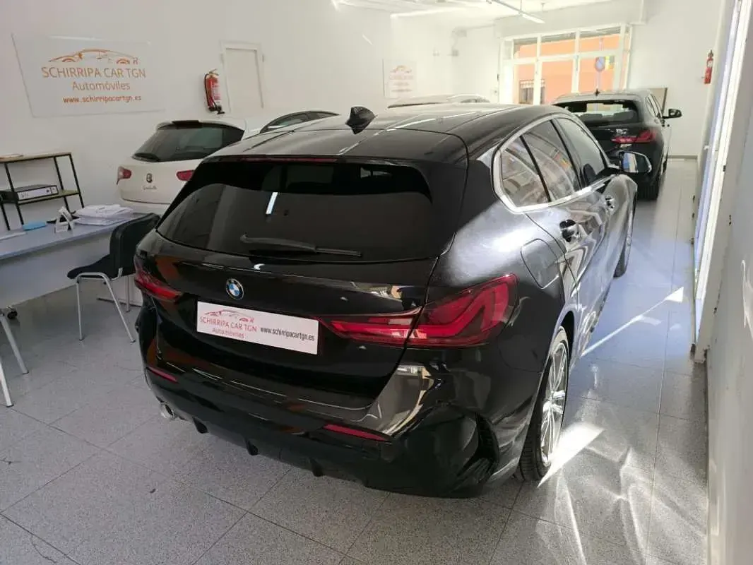 Usado BMW 118 M Sport 136 CV (100 kW) 2020 Negro Utilitario